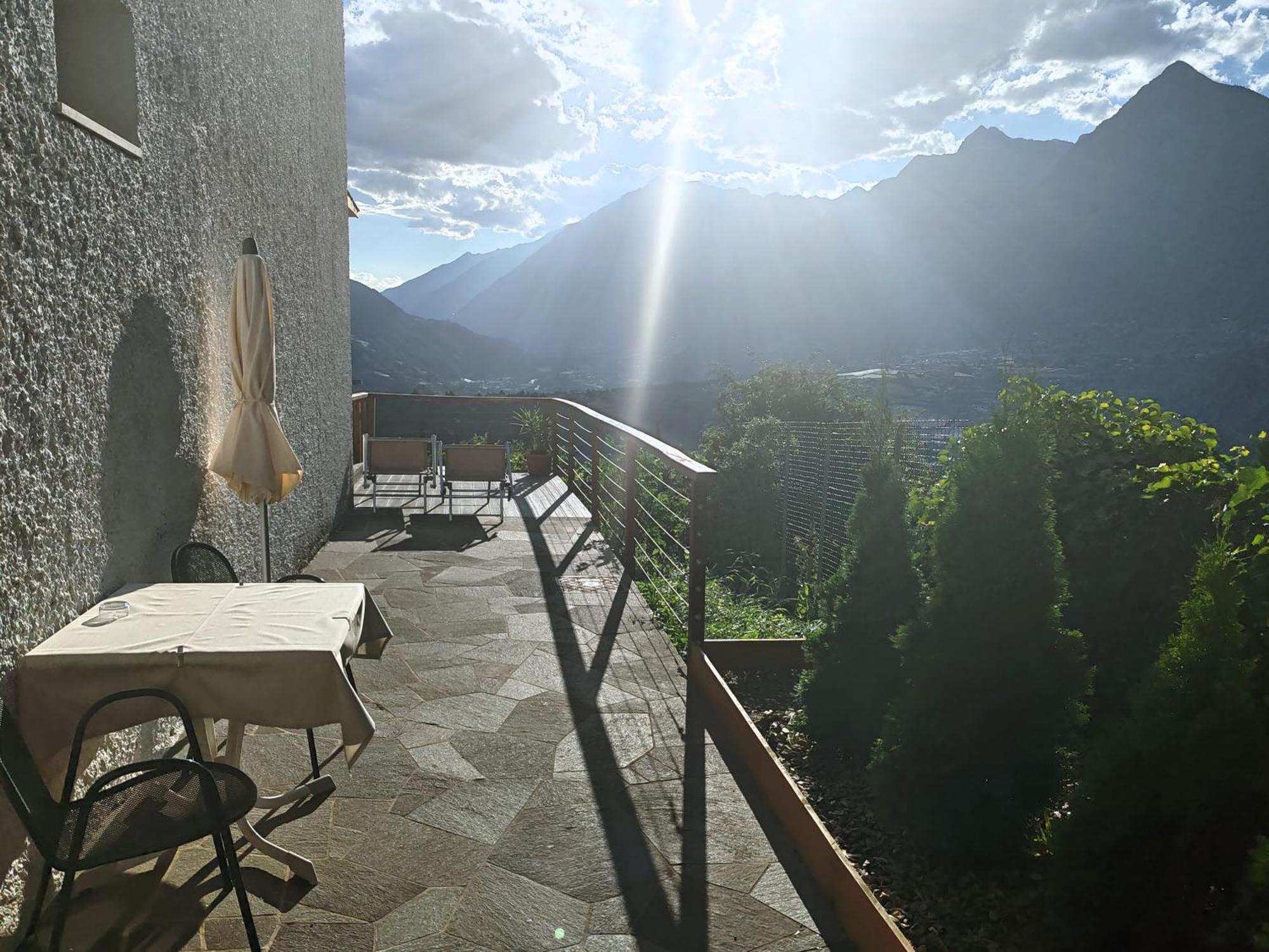 Schenna Garni Eden Bed & Breakfast Exterior foto
